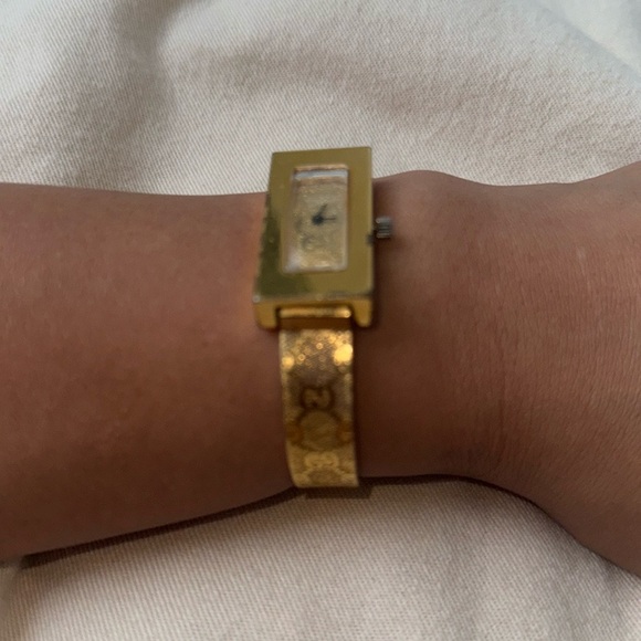 Gucci watch - Picture 3 of 15